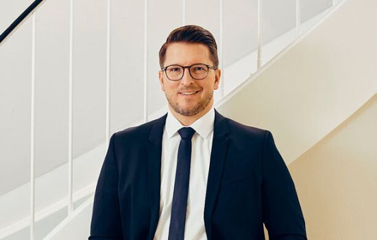 Dr. Timo Welzer